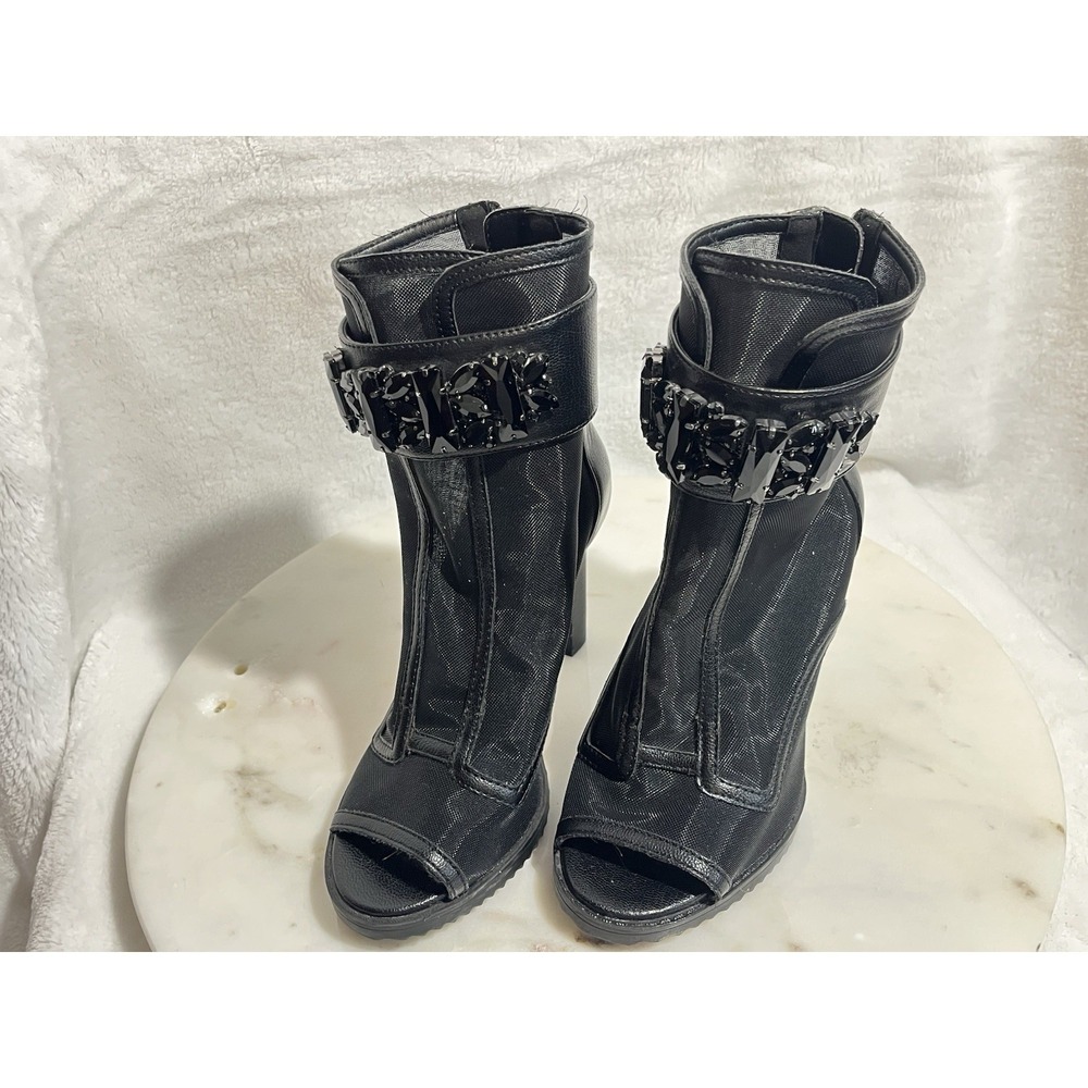 KARL LAGERFELD Paris Bryssa Blayze Lug Sole Peeptoe  Size 5